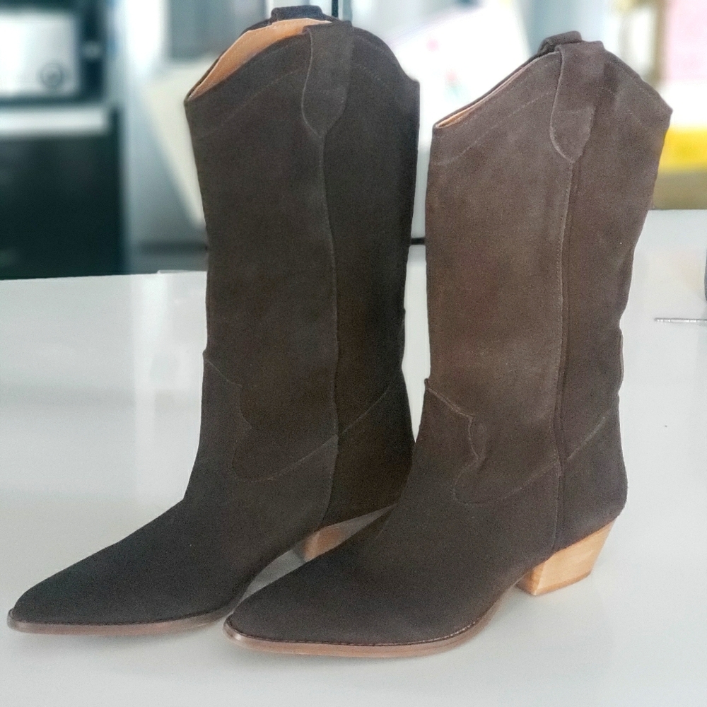 Western style Dark brown leather suede boots